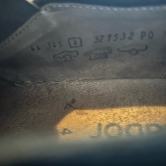 Women’s Loafer - Picture 4 of 6